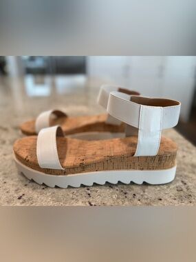 Sun + Stone White Cork-Detail Ankle-Strap Sandals